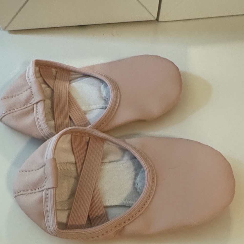 Pink Ballet shoes (size 6) never worn